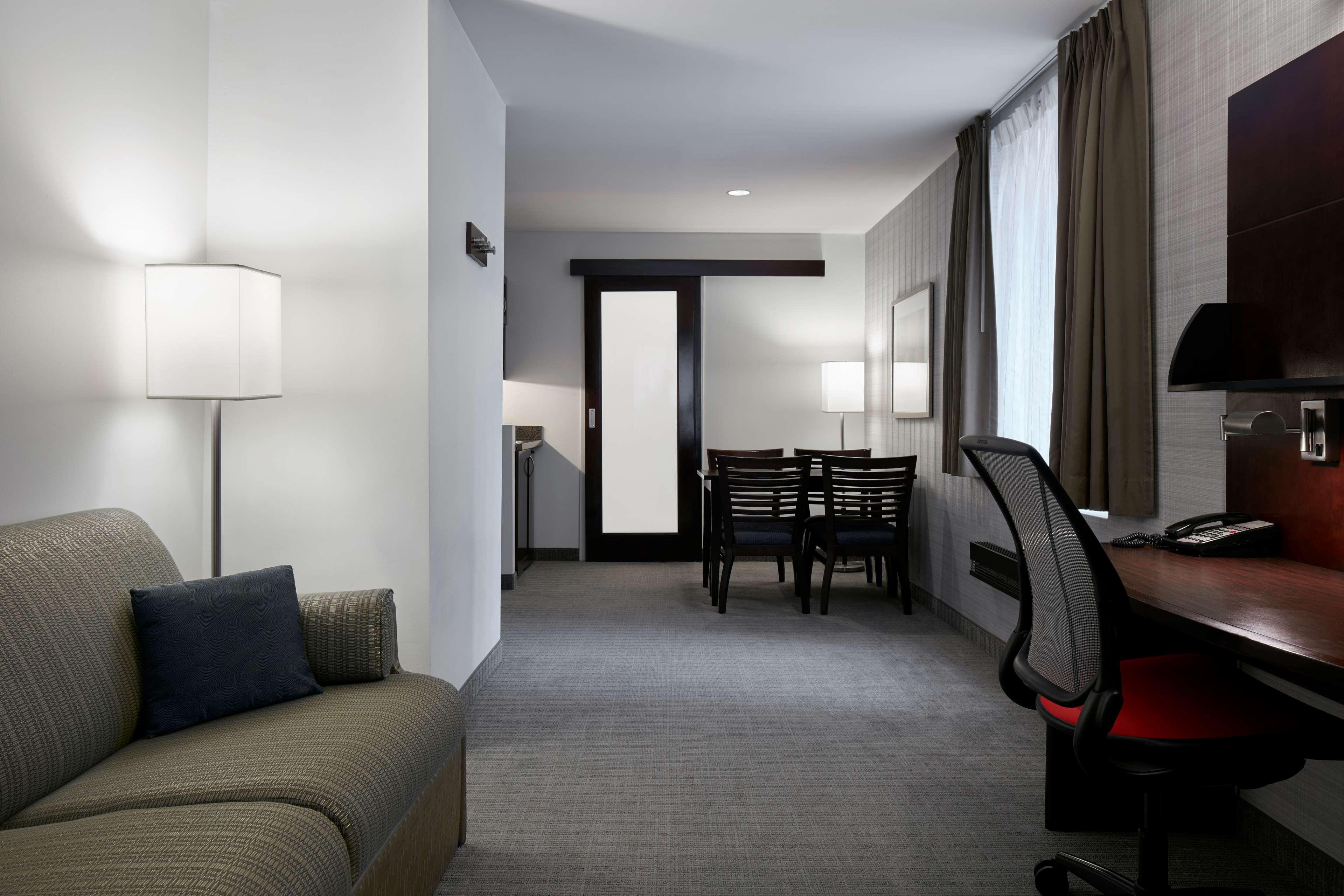 Doubletree By Hilton New York Midtown Fifth Ave Hotel Bagian luar foto